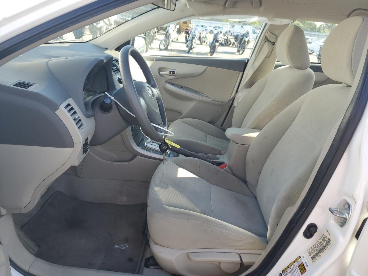 2010 Toyota Corolla Base VIN: 1NXBU4EE8AZ262301 Lot: 82437405