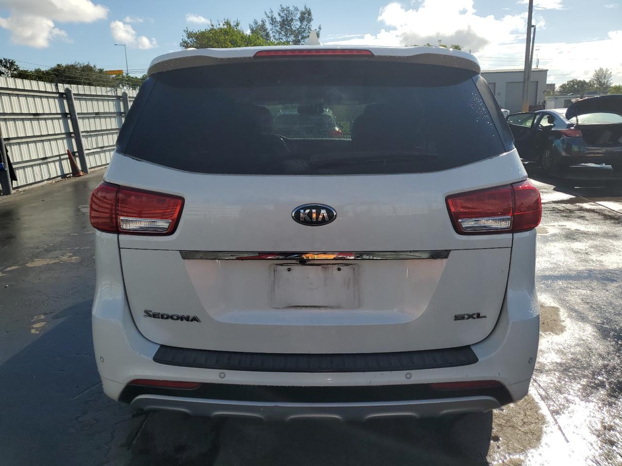 2017 Kia Sedona Sxl VIN: KNDME5C13H6282633 Lot: 85484655