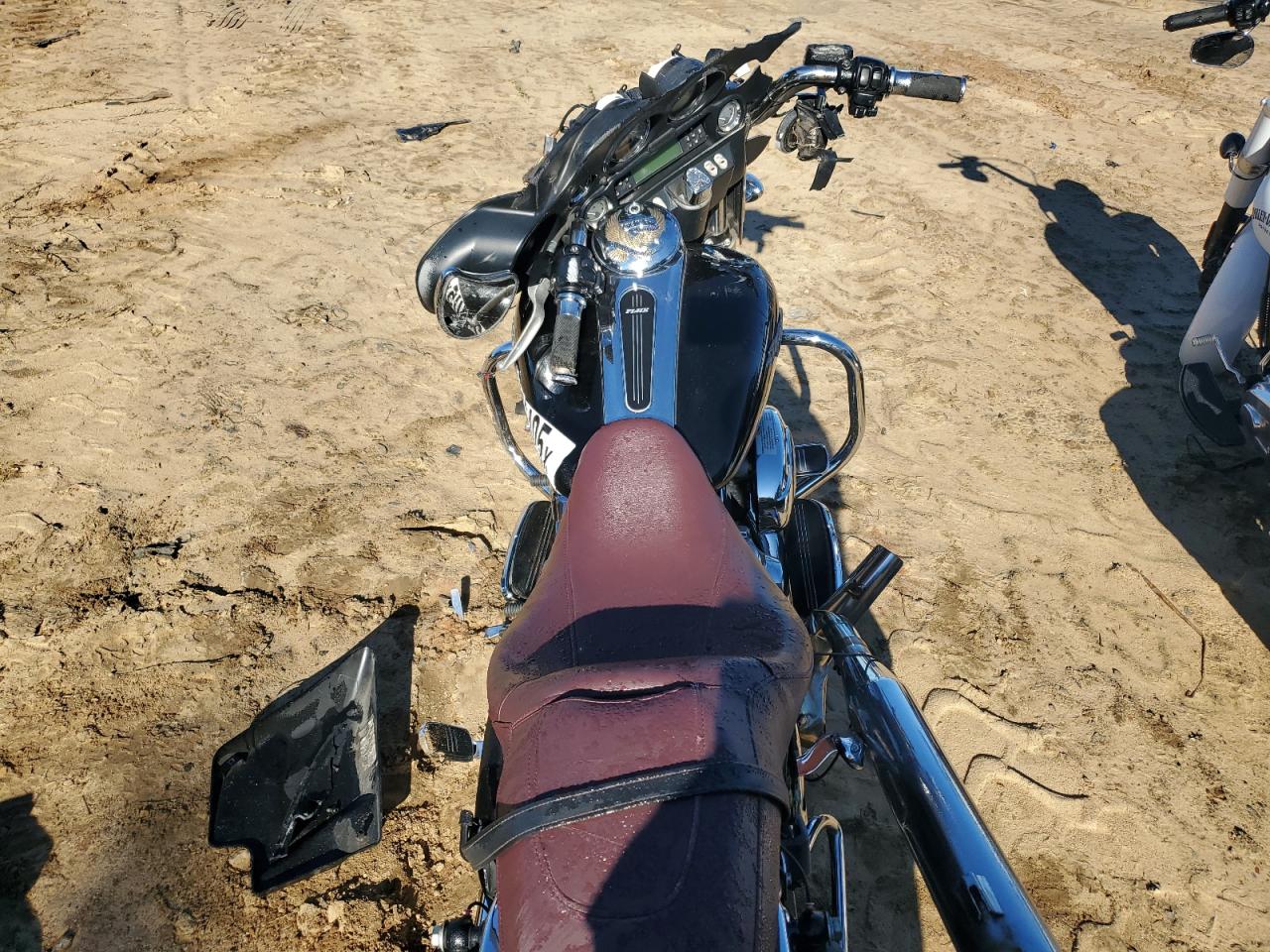 2011 Harley-Davidson Flhx VIN: 1HD1KB416BB621486 Lot: 82526405