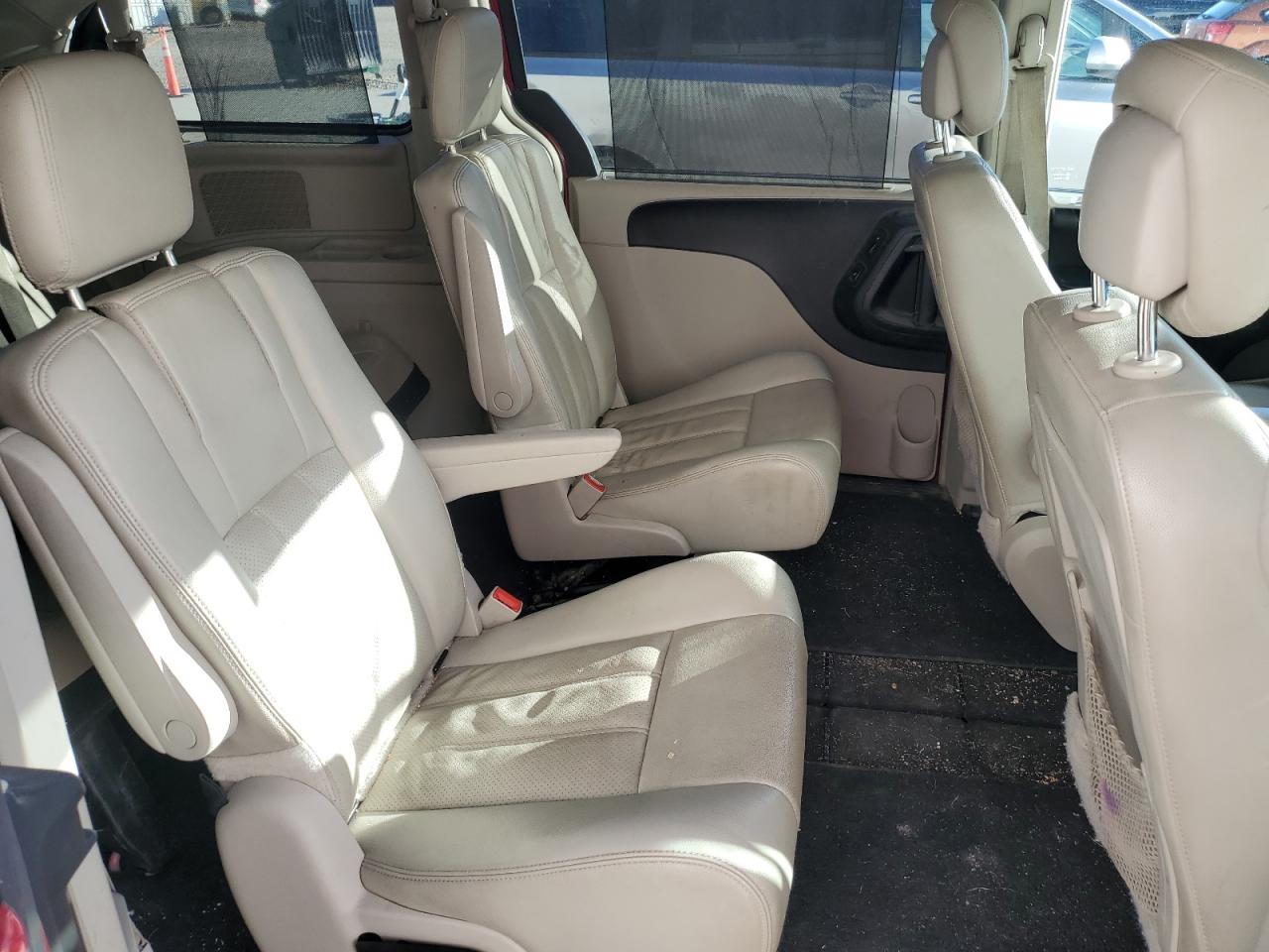 2013 Chrysler Town & Country Touring L VIN: 2C4RC1CGXDR818859 Lot: 90417055