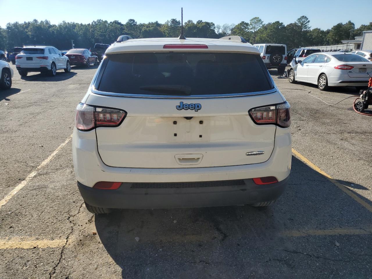 2020 Jeep Compass Latitude VIN: 3C4NJCBBXLT211684 Lot: 86775415