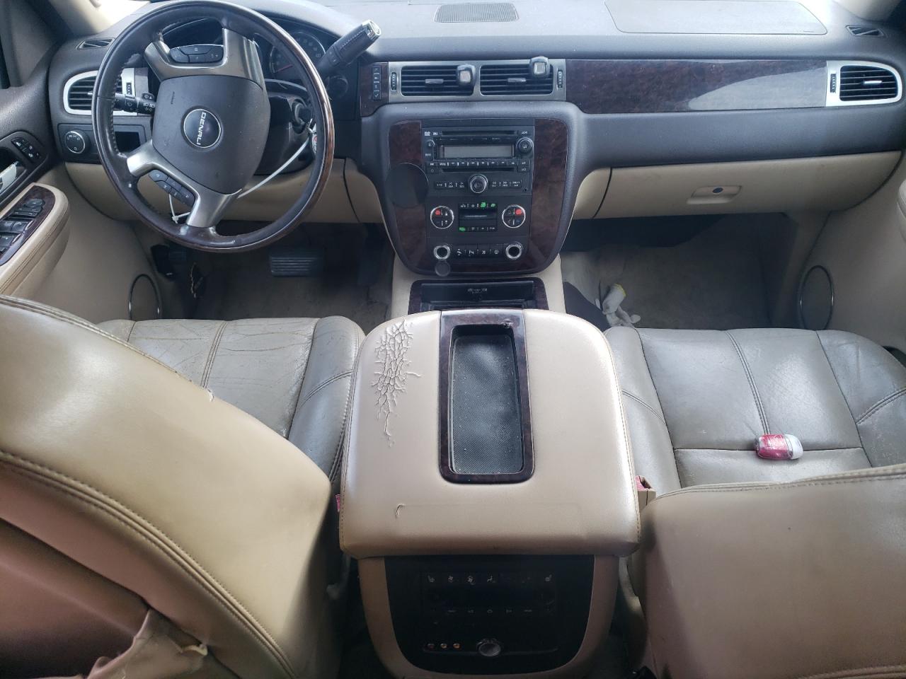 2007 GMC Yukon Xl Denali VIN: 1GKFK668X7J192380 Lot: 81927925