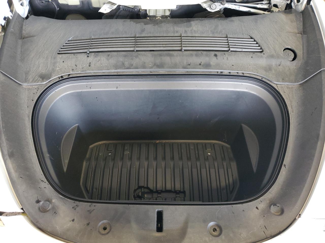 2022 Tesla Model Y VIN: 7SAYGDEE0NA011955 Lot: 87469875