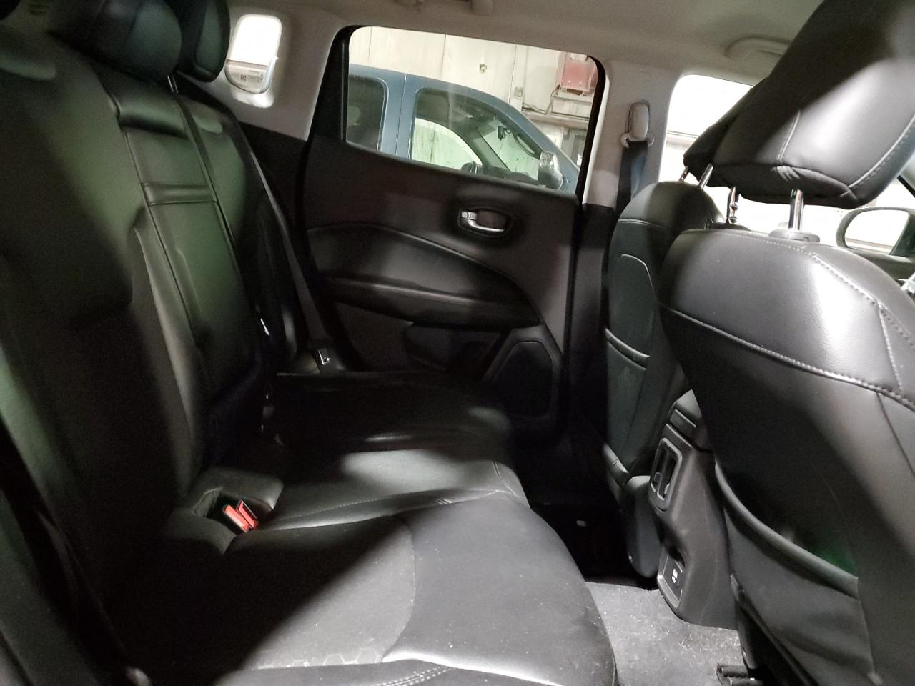 2018 Jeep Compass Latitude VIN: 3C4NJDBB9JT395194 Lot: 85710015