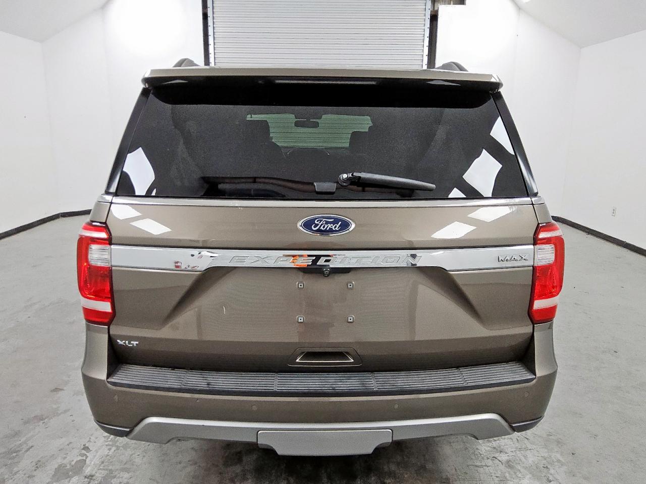 2018 Ford Expedition Max Xlt VIN: 1FMJK1HT0JEA23927 Lot: 84821015