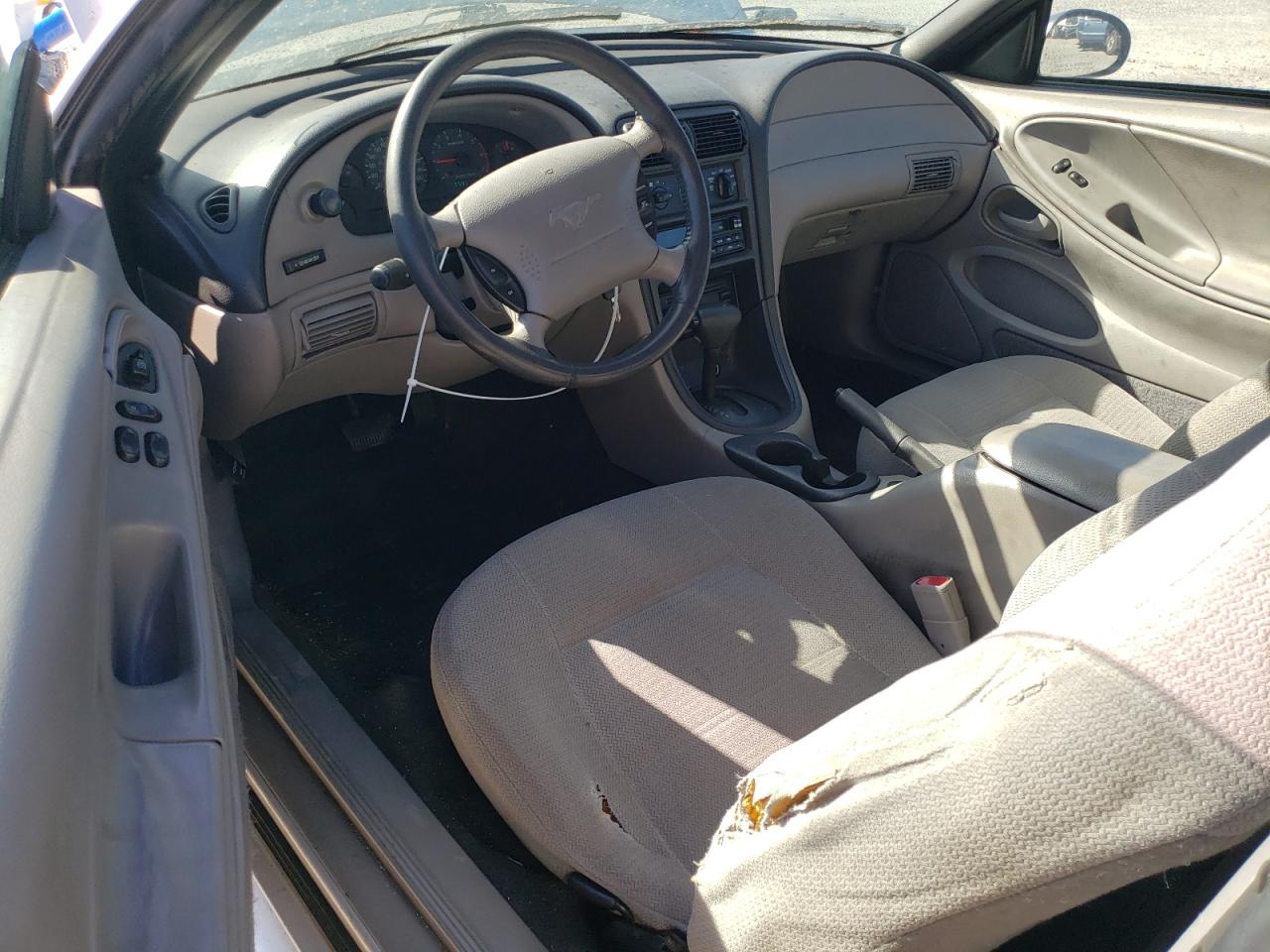 2000 Ford Mustang VIN: 1FAFP4047YF314646 Lot: 85551775