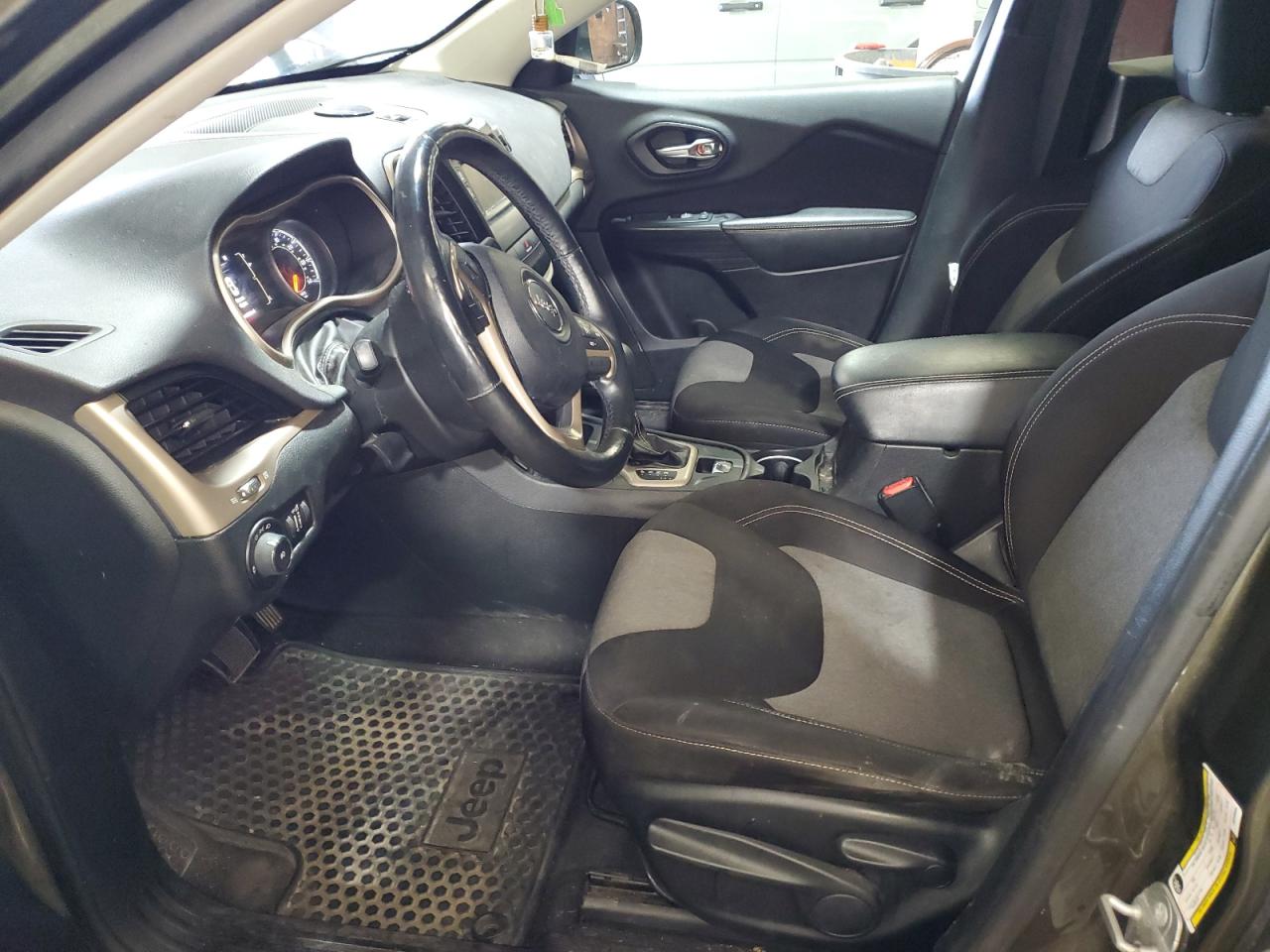 2014 Jeep Cherokee Latitude VIN: 1C4PJMCS3EW200505 Lot: 82738285