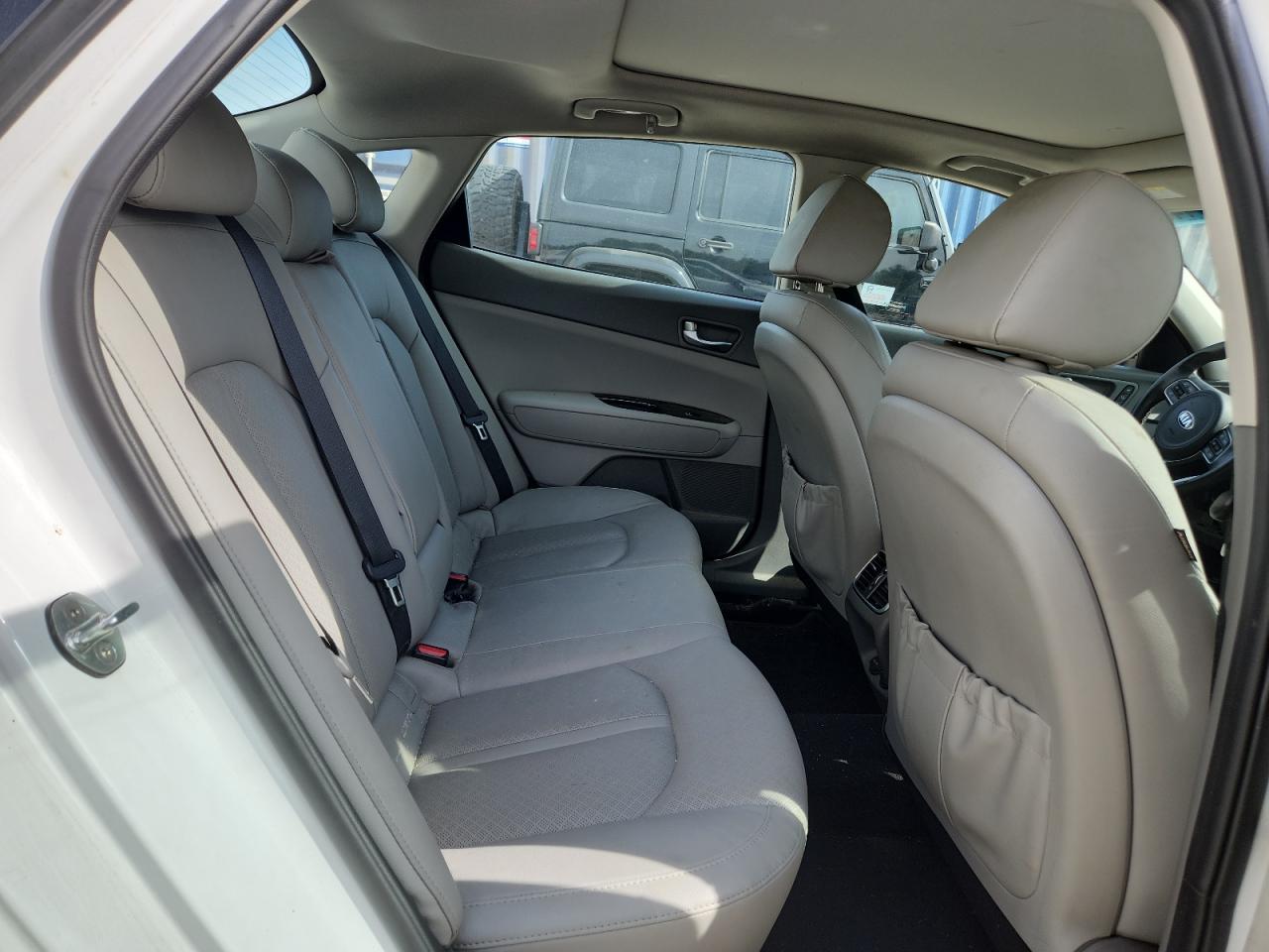 2016 Kia Optima Ex VIN: 5XXGU4L30GG116307 Lot: 82004445