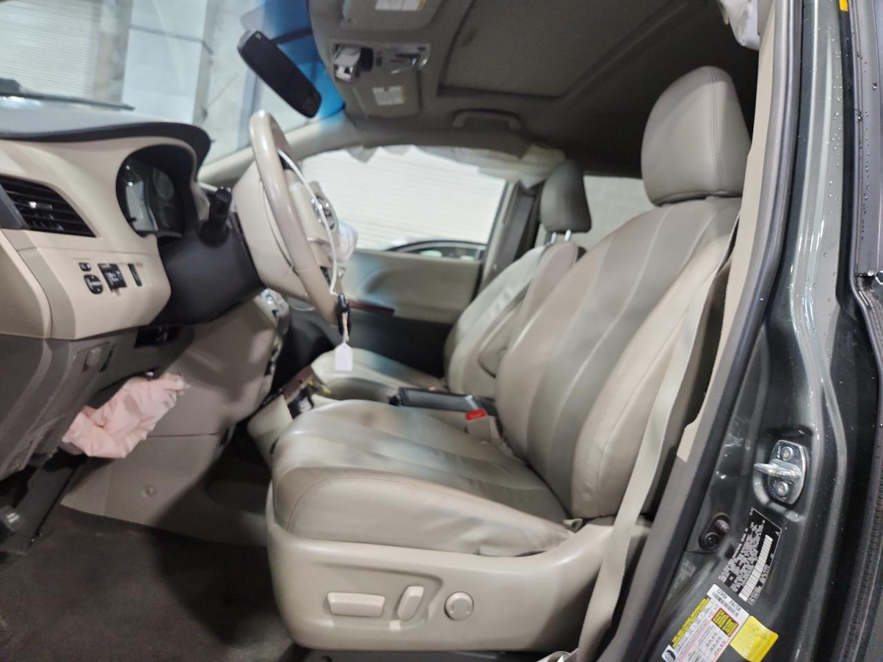 2014 Toyota Sienna Xle VIN: 5TDYK3DC9ES447000 Lot: 84944775