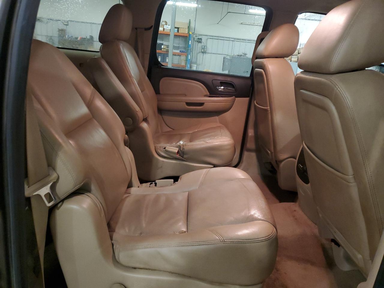 2011 GMC Yukon Xl Denali VIN: 1GKS2MEF8BR290403 Lot: 90221995