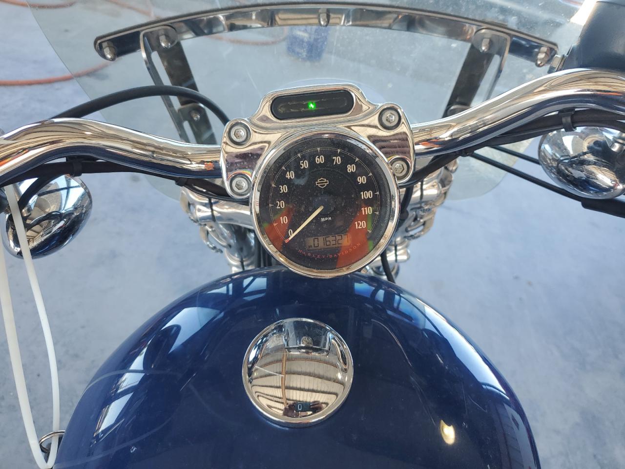 2017 Harley-Davidson Xl1200 C VIN: 1HD1CT317HC423247 Lot: 85755695