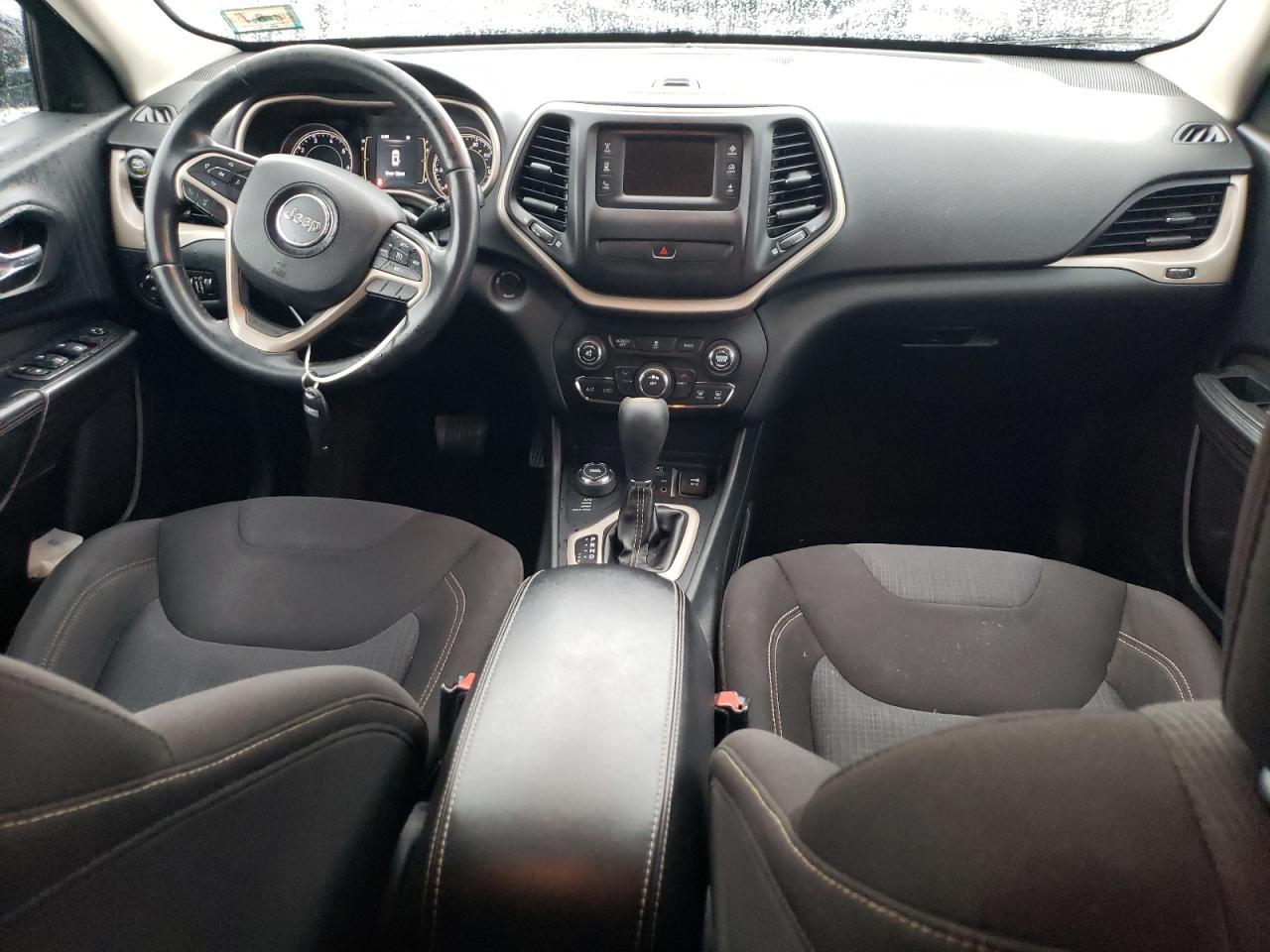 2015 Jeep Cherokee Latitude VIN: 1C4PJMCB8FW789326 Lot: 82280835