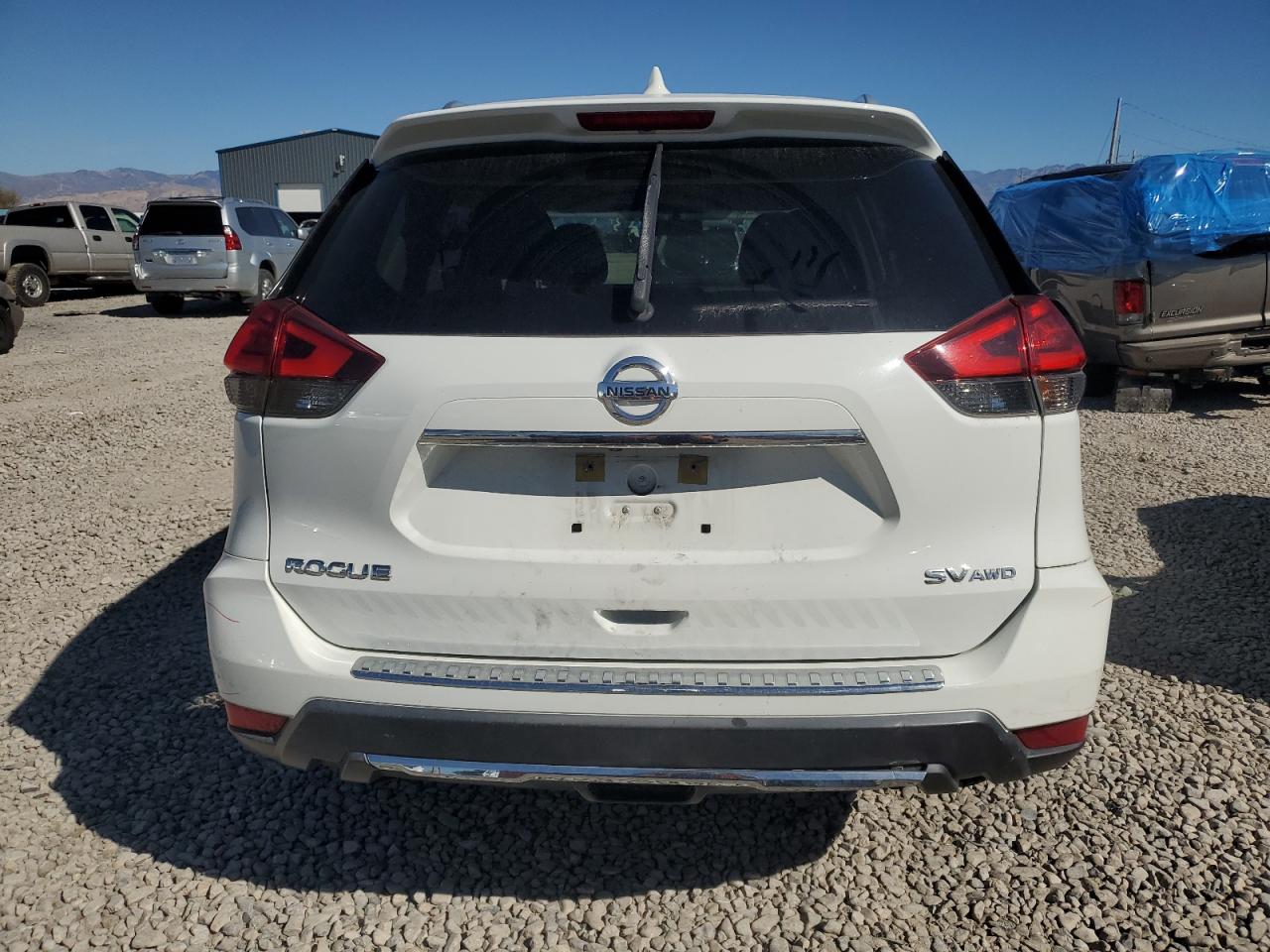 2017 Nissan Rogue S VIN: KNMAT2MV7HP513908 Lot: 84556305