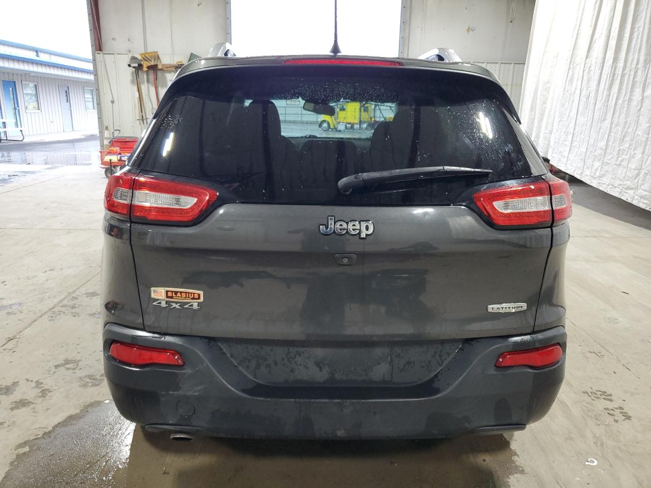 2017 Jeep Cherokee Latitude VIN: 1C4PJMCB6HW520230 Lot: 86224025