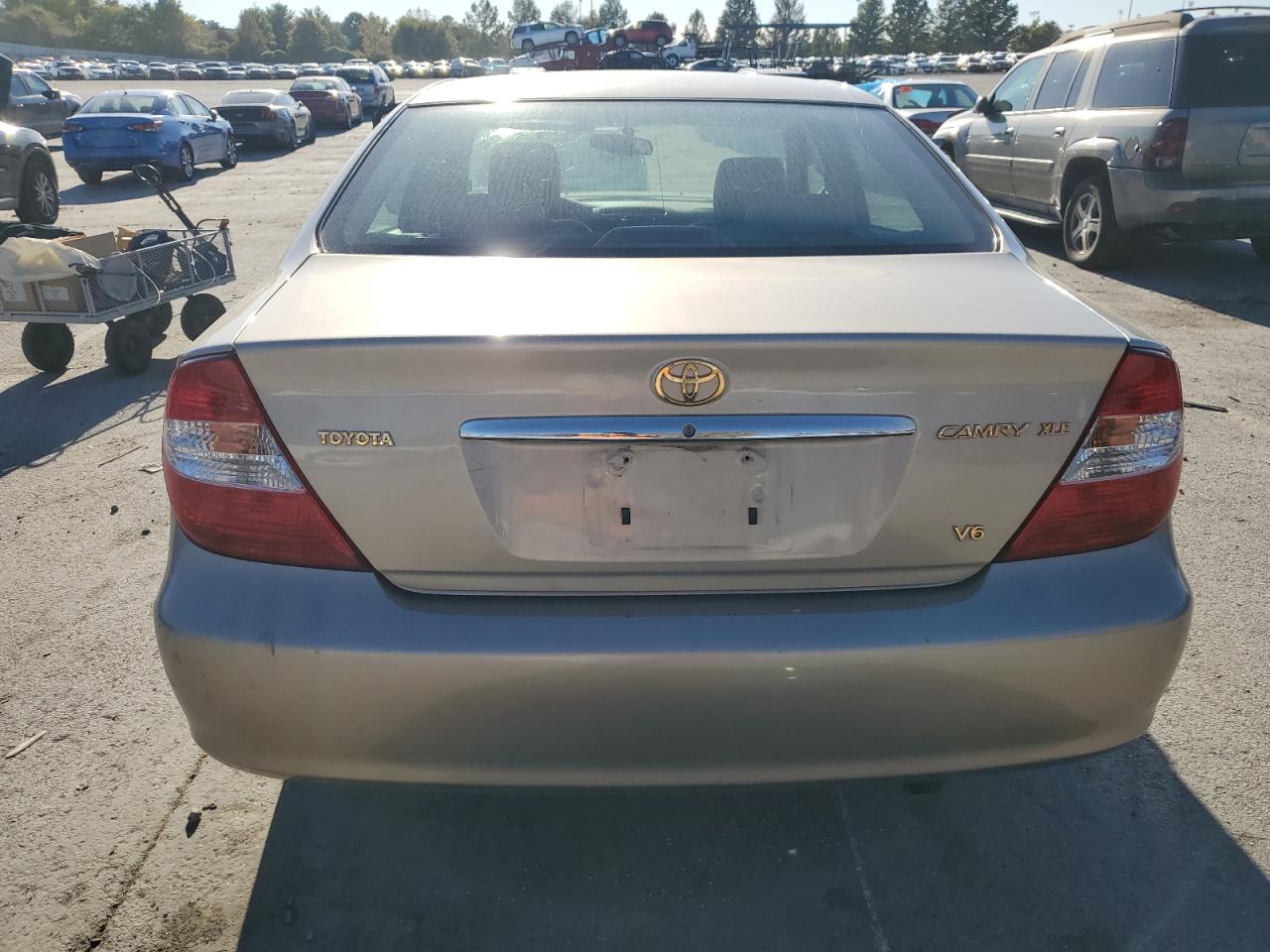 2004 Toyota Camry Le VIN: 4T1BF30K84U573104 Lot: 89807405
