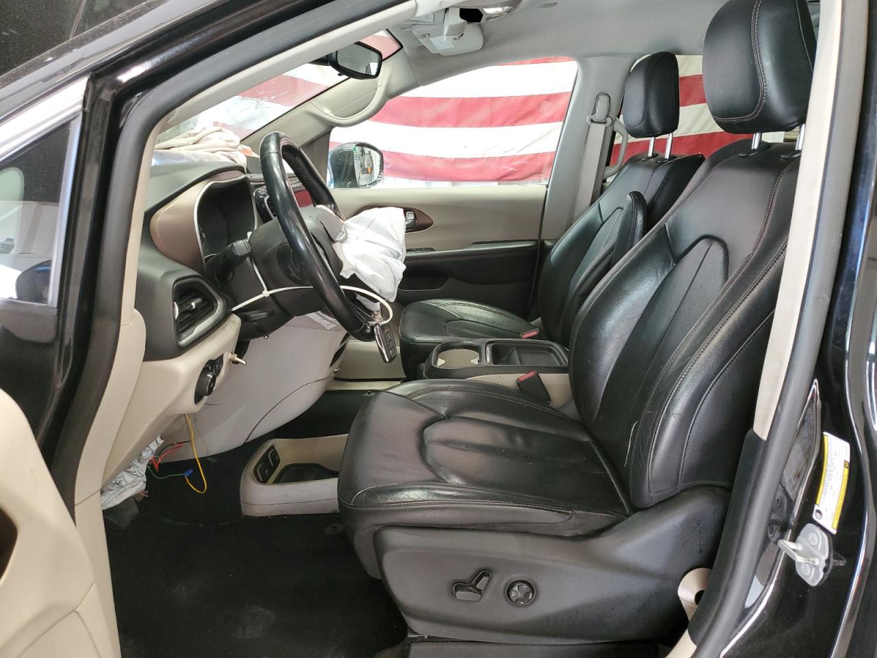 2018 Chrysler Pacifica Touring L VIN: 2C4RC1BGXJR115341 Lot: 86633875