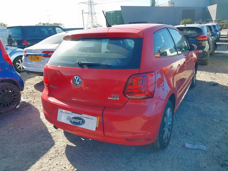 2015 VOLKSWAGEN POLO SE TSI 