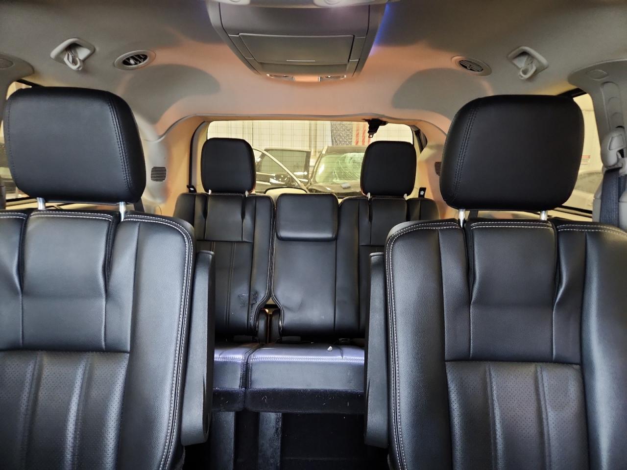 2016 Chrysler Town & Country Touring L VIN: 2C4RC1CG3GR113356 Lot: 86621715