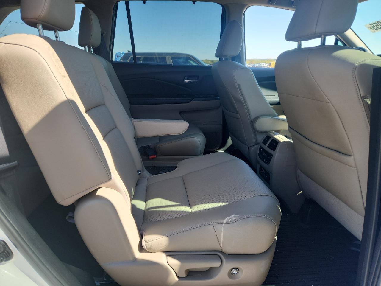 2018 Honda Pilot Elite VIN: 5FNYF6H05JB043261 Lot: 87446215