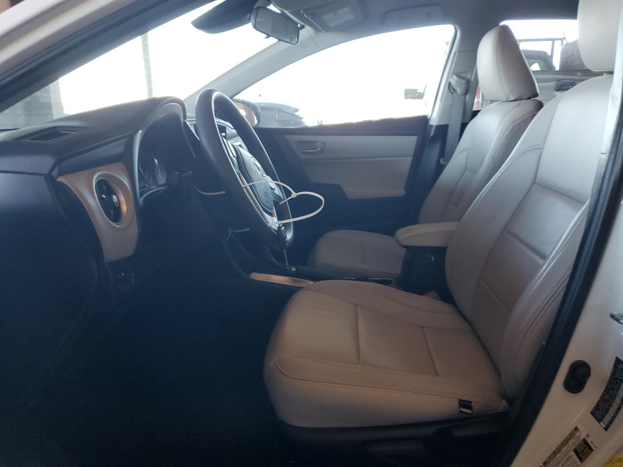 2018 Toyota Corolla L VIN: 5YFBURHE1JP846131 Lot: 90466225