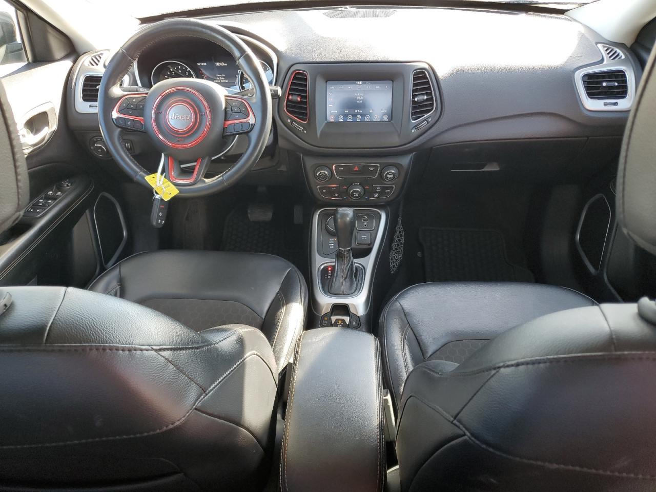 2018 Jeep Compass Latitude VIN: 3C4NJDBB5JT100463 Lot: 82387155