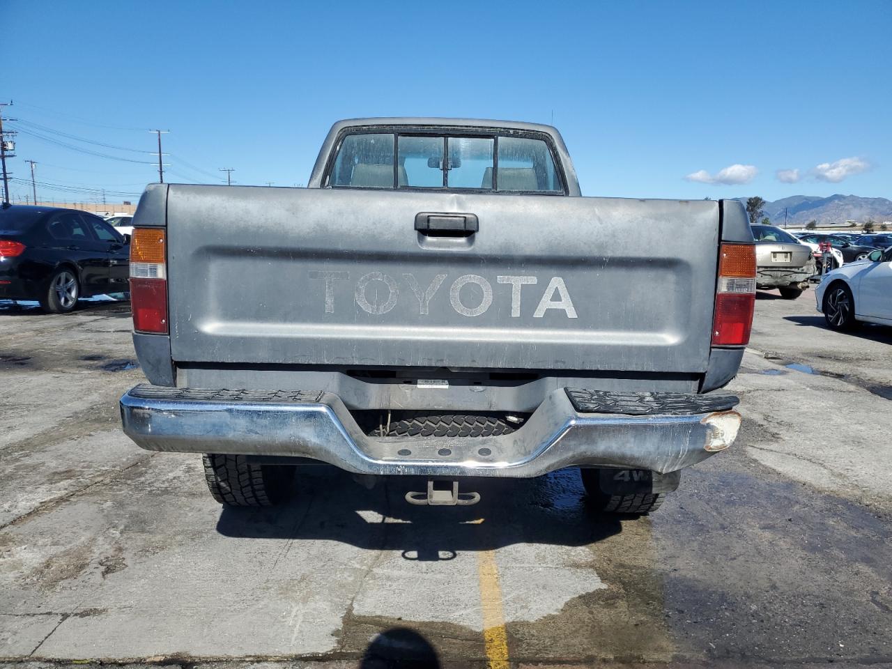 1992 Toyota Pickup 1/2 Ton Short Wheelbase Dlx VIN: 4TARN01P7NZ035122 Lot: 86678725