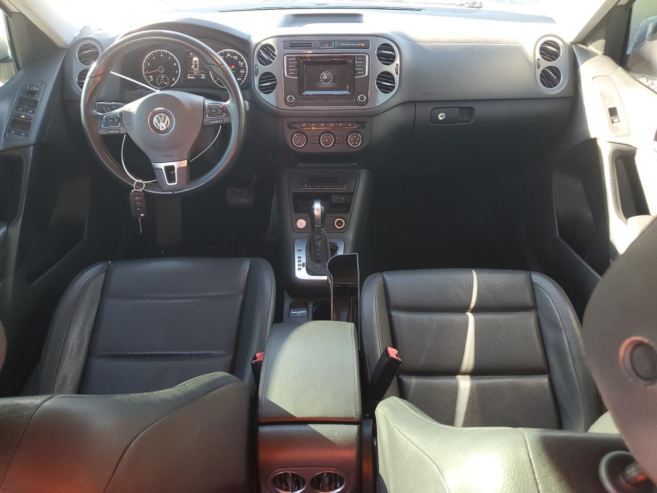 2016 Volkswagen Tiguan S VIN: WVGAV7AX5GW607184 Lot: 82444285