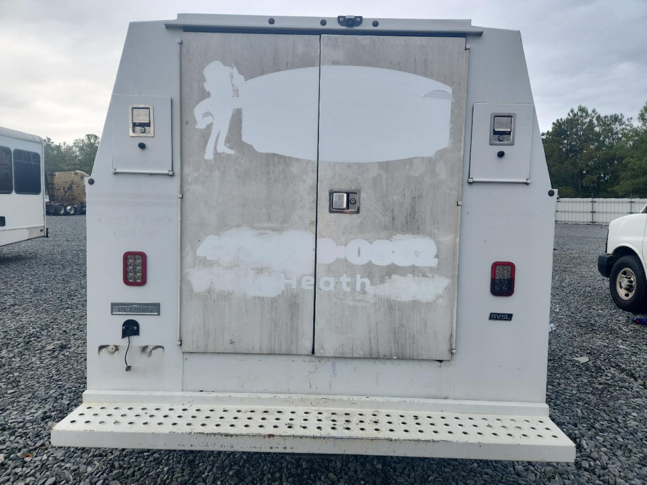 2018 Chevrolet Express G3500 VIN: 1GB0GRFGXJ1162545 Lot: 84640595