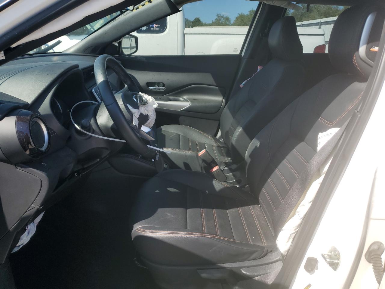 2019 Nissan Kicks S VIN: 3N1CP5CU1KL525971 Lot: 83979775