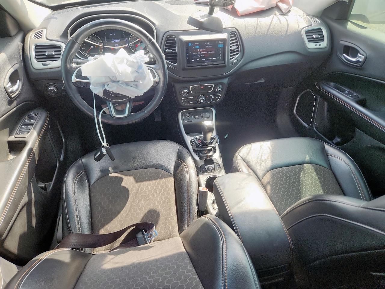 2019 Jeep Compass Latitude VIN: 3C4NJCBB2KT855887 Lot: 83860495