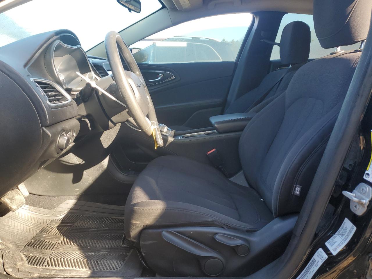 2015 Chrysler 200 Lx VIN: 1C3CCCFB5FN644608 Lot: 84655835