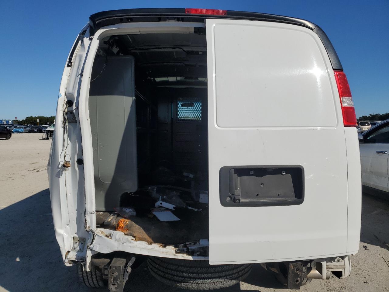 2022 Chevrolet Express G2500 VIN: 1GCWGAFP8N1200870 Lot: 90701275