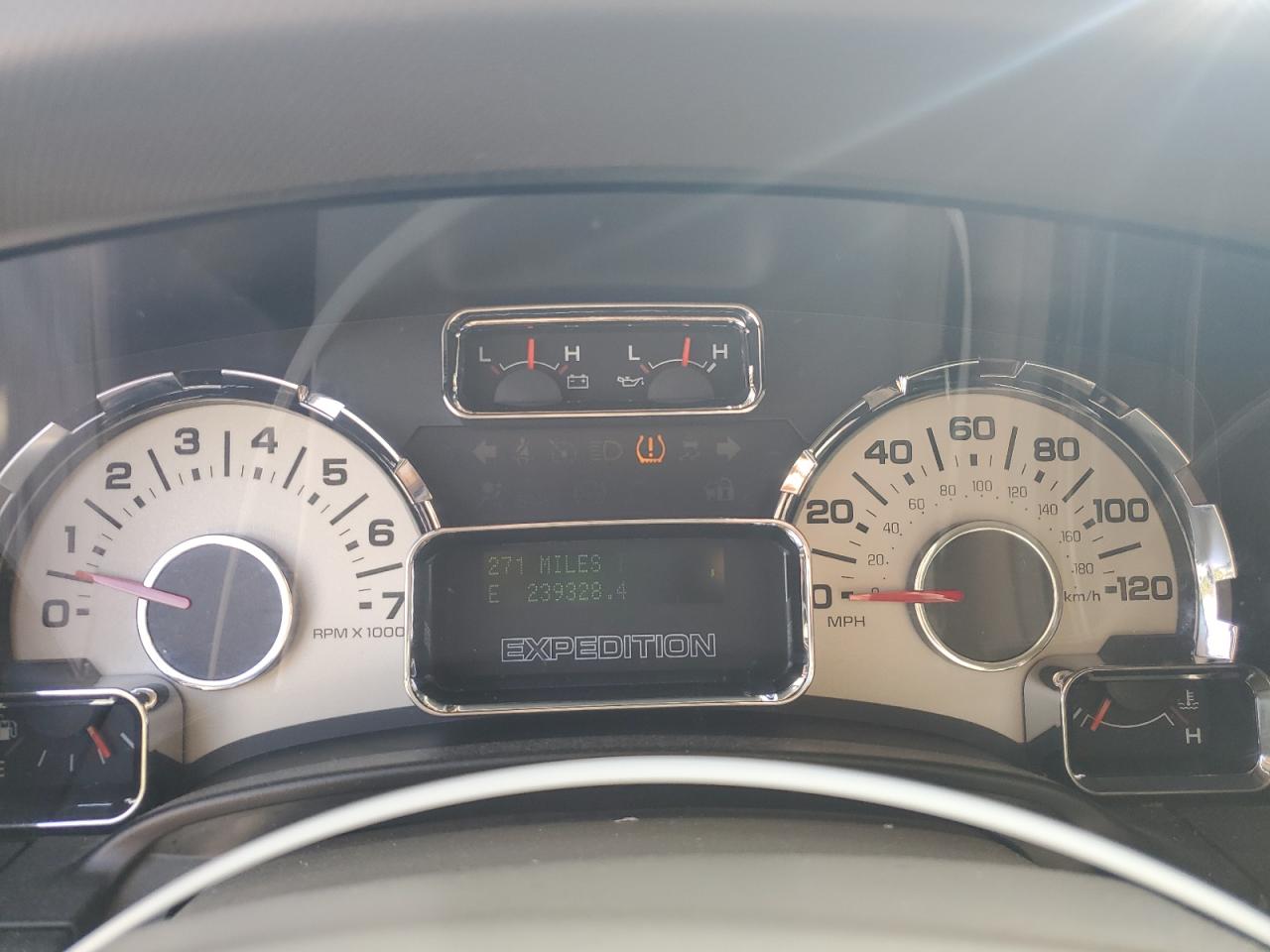 2010 Ford Expedition Limited VIN: 1FMJU2A5XAEB68159 Lot: 85534125