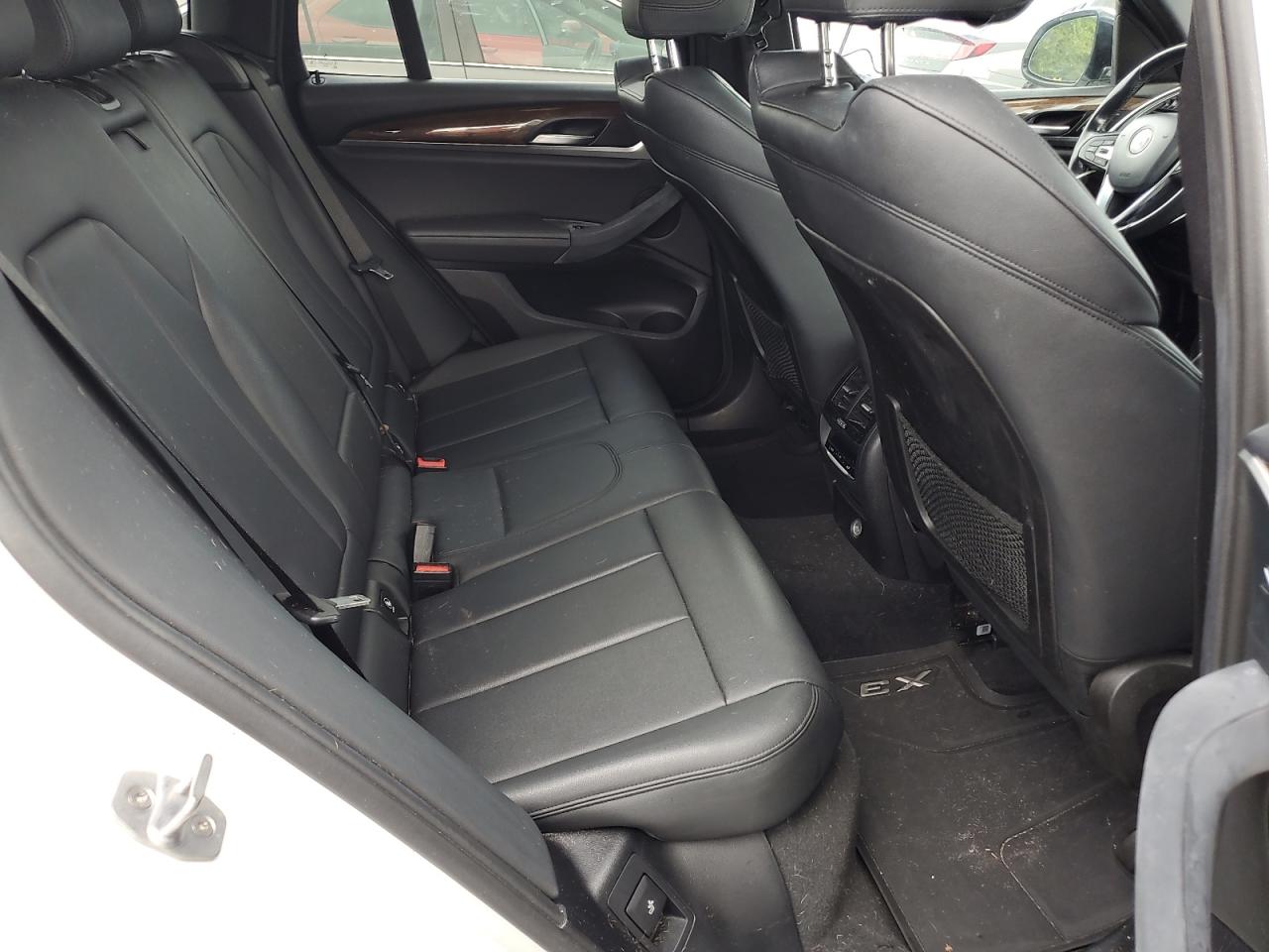 Фото: 5UXTR7C56KLF26915