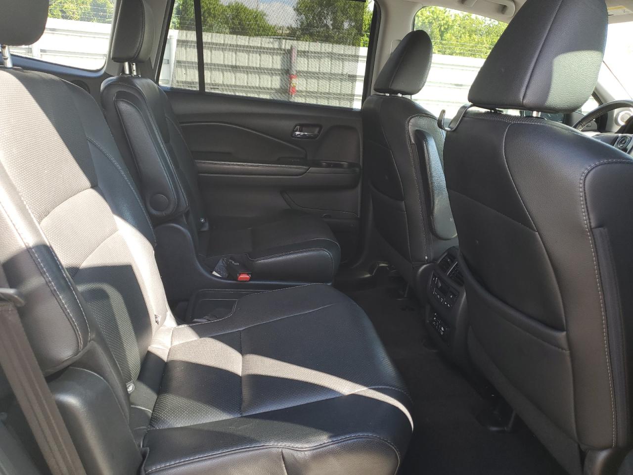 2017 Honda Pilot Elite VIN: 5FNYF6H02HB021888 Lot: 85544865