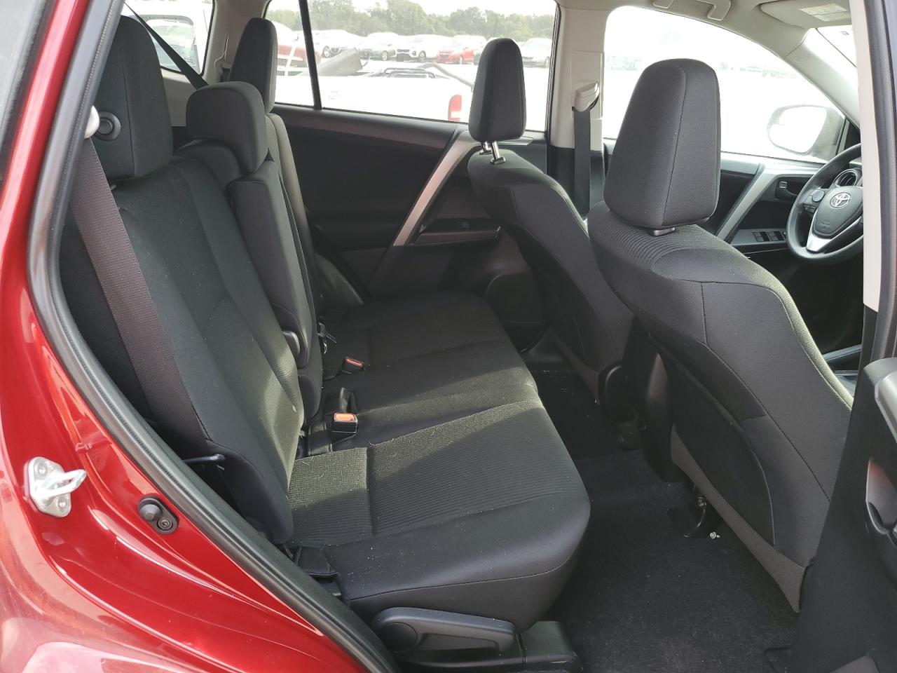 2018 Toyota Rav4 Le VIN: 2T3BFREV5JW811404 Lot: 86225165