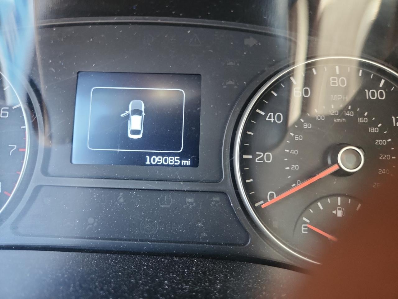 2018 Kia Optima Lx VIN: 5XXGT4L32JG255560 Lot: 81820015