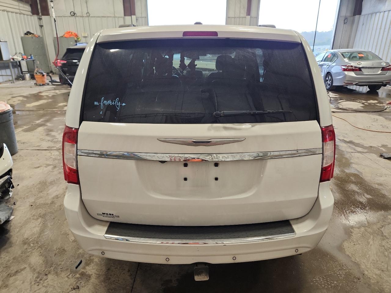 2015 Chrysler Town & Country Touring L VIN: 2C4RC1CG9FR742876 Lot: 85575285