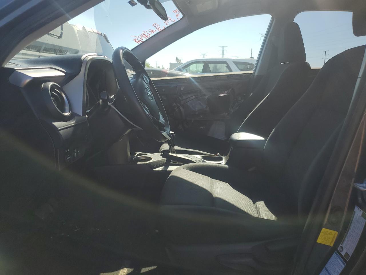 2015 Toyota Rav4 Le VIN: JTMBFREV5FJ025561 Lot: 85128305