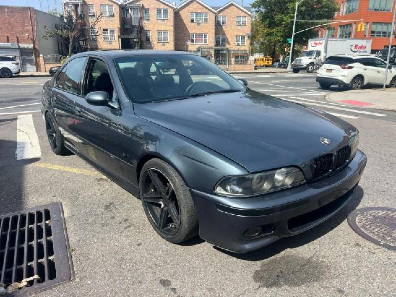 2000 BMW M5