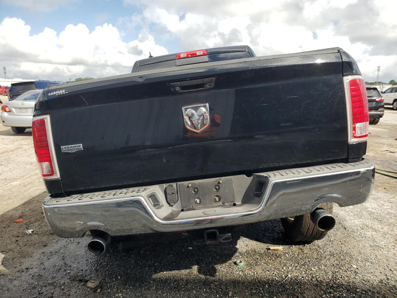 2015 Ram 1500 Laramie VIN: 1C6RR6VT2FS565180 Lot: 85850395