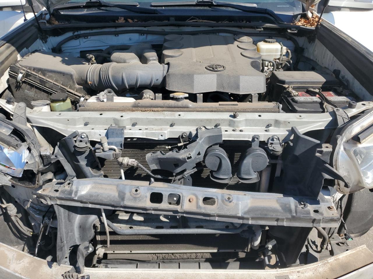 2011 Toyota 4Runner Sr5 VIN: JTEZU5JR2B5024646 Lot: 84928555