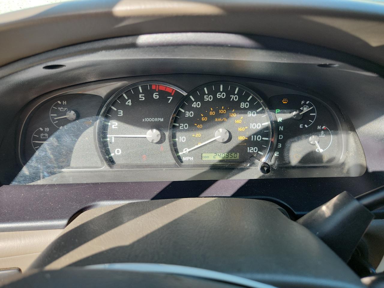 2005 Toyota Sequoia Sr5 VIN: 5TDZT34A95S258122 Lot: 85701225