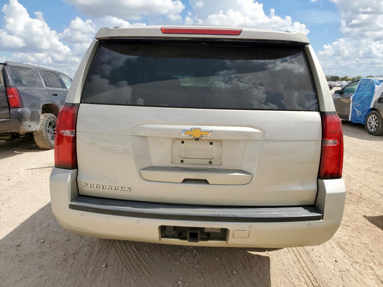 2015 Chevrolet Suburban C1500 Lt VIN: 1GNSCJKCXFR297559 Lot: 82297545