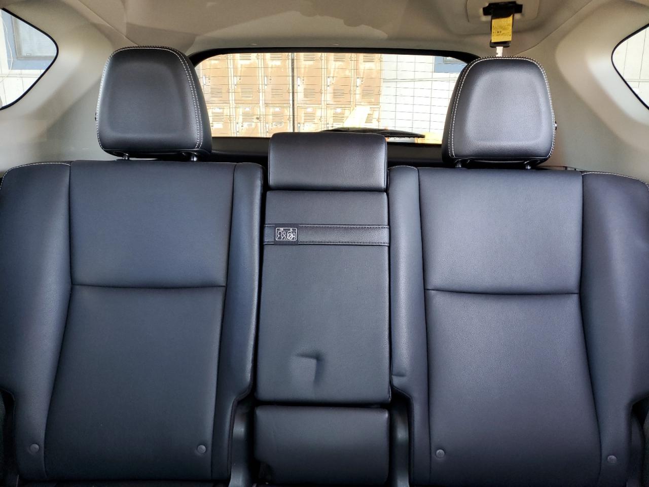 2017 Toyota Rav4 Hv Limited VIN: JTMDJREV6HD065902 Lot: 82264005