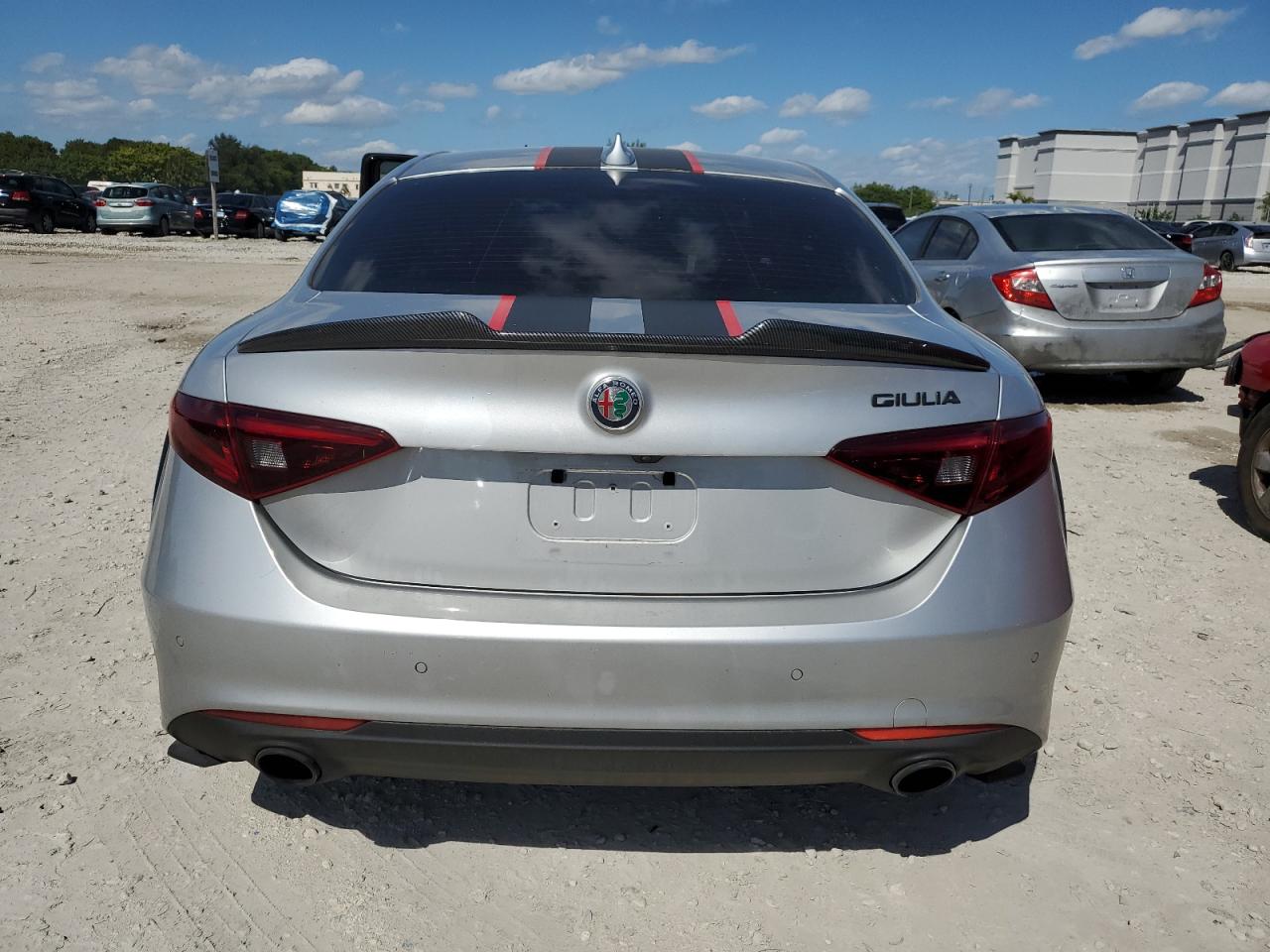 2020 Alfa Romeo Giulia VIN: ZARFAMAN8L7635798 Lot: 90653805