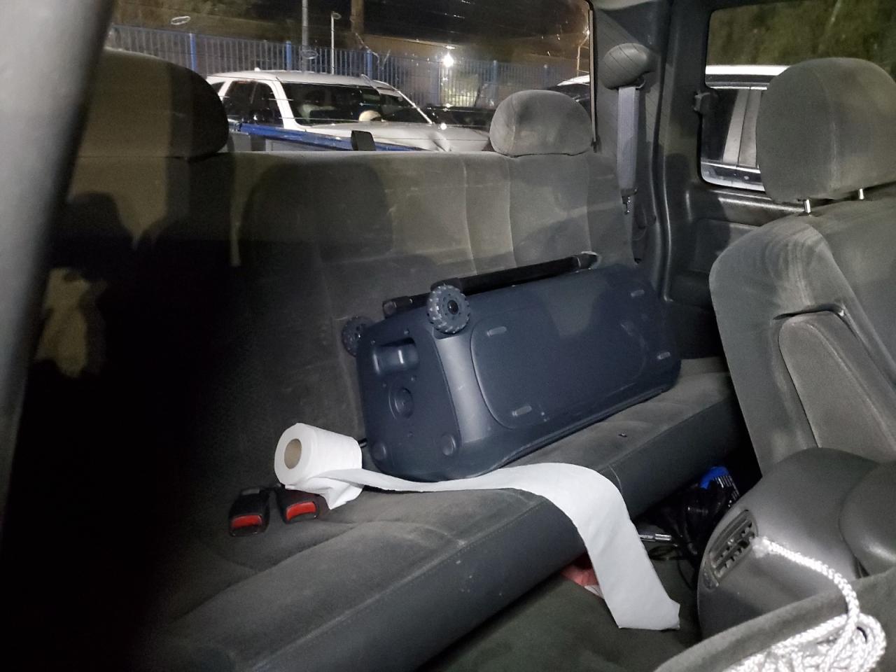 2004 Chevrolet Silverado VIN: 228068 Lot: 86601845