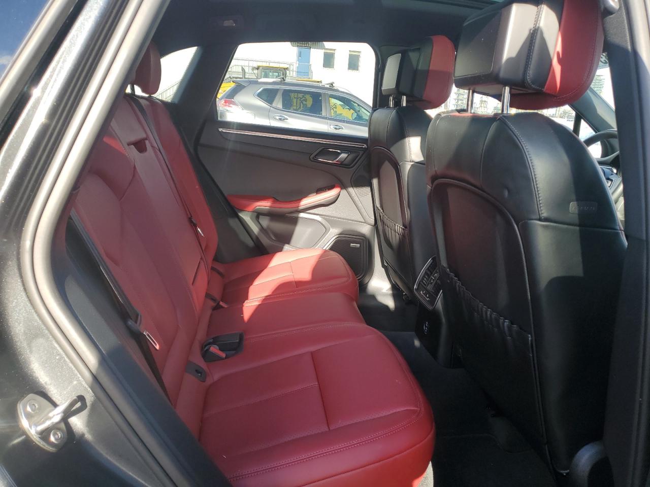 2024 Porsche Macan Base VIN: WP1AA2A59RLB13463 Lot: 87285145