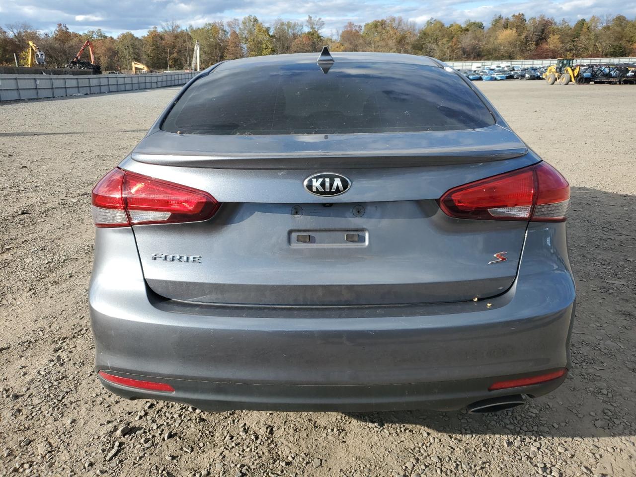 2018 Kia Forte Lx VIN: 3KPFL4A73JE210895 Lot: 86894545