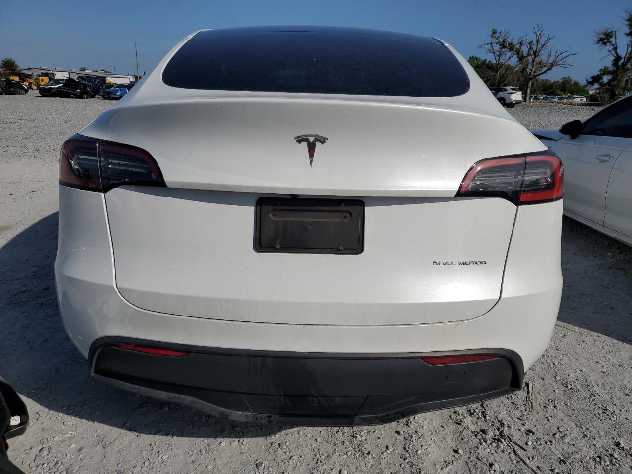 2023 Tesla Model Y VIN: 7SAYGDEEXPA083734 Lot: 82192275